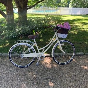 Meet your Posher, Vicky